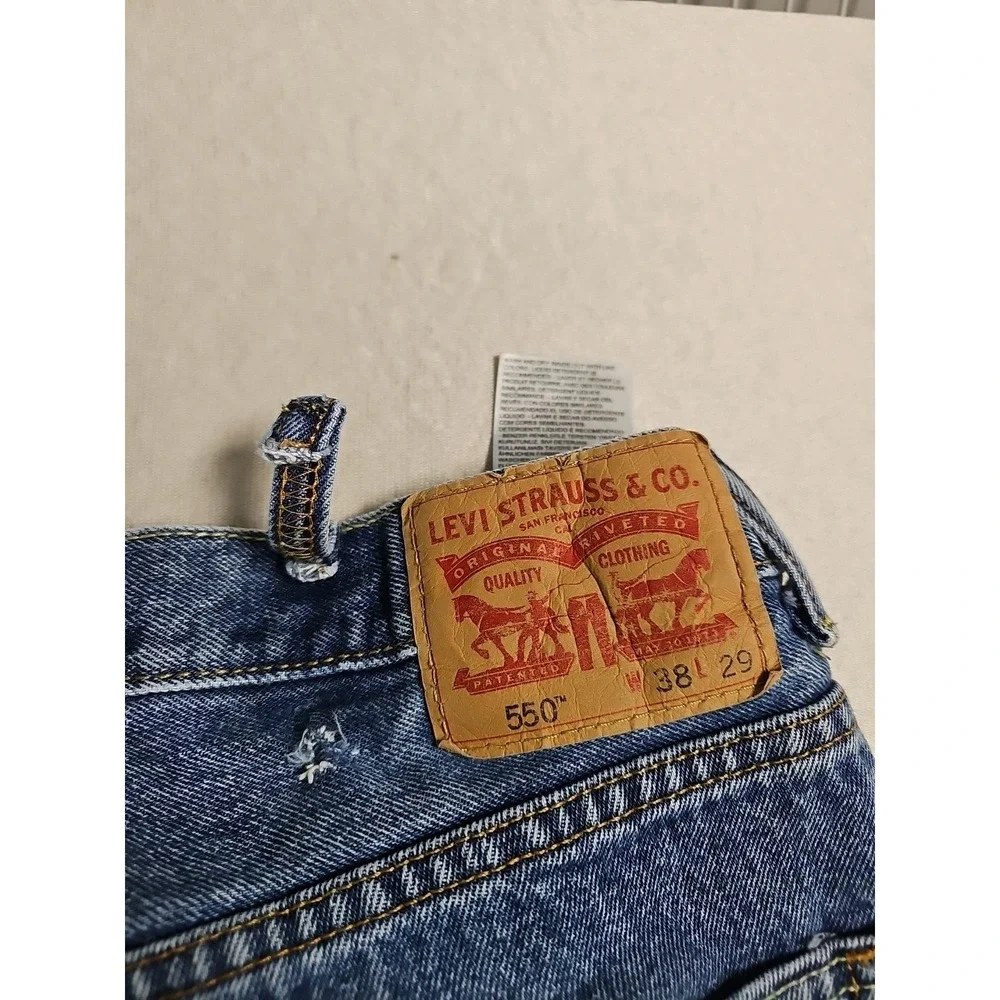 Levis levi 550